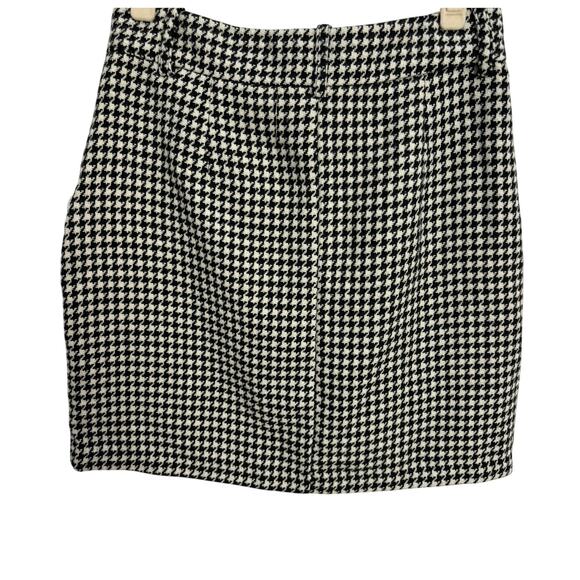 Vero Moda Dresses & Skirts - NWT Vero Moda Houndstooth Mini Skirt - Size 4